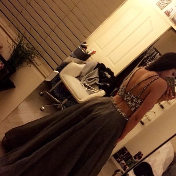 Dress - Picture 6 of 6